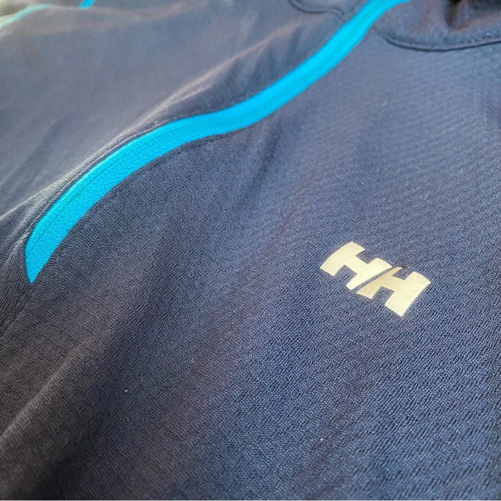 Helly Hansen Women’s Quarter Zip Baselayer Shirt | Size Medium - Picture 3 of 3